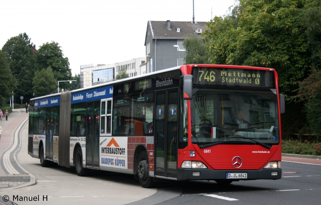 Rheinbahn 6841 (D IL 6841) macht Werbung fr das Baudepot Kpper.
Aufgenommen am Postamt in Velbert, 1.9.2010. 
