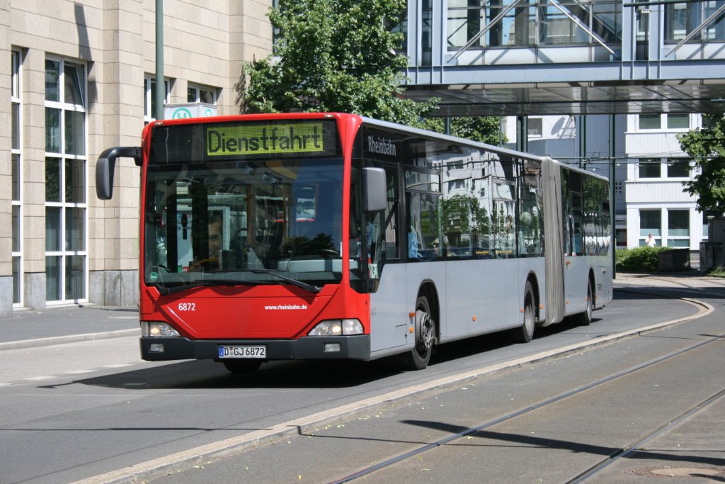 Rheinbahn 6872 (D GJ 6872).
Düsseldorf HBF, 2.6.2010