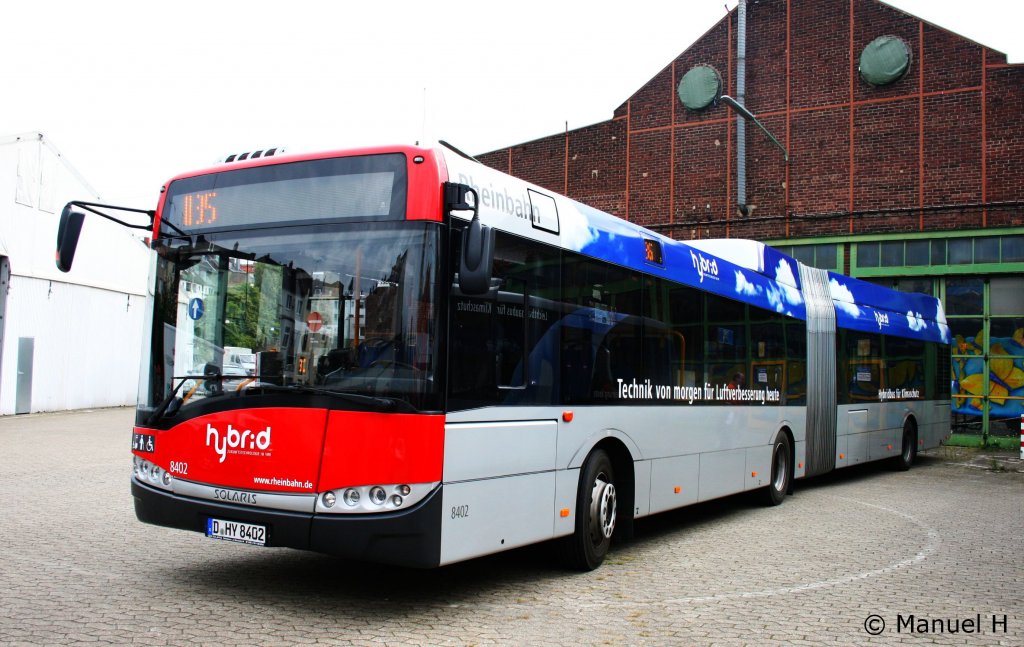 Rheinbahn 8402 (D HY 8402).
Aufgenommen beim Tag der Offenen Tr auf dem Betriebshof Steinberg in Dsseldorf, 12.9.2010.