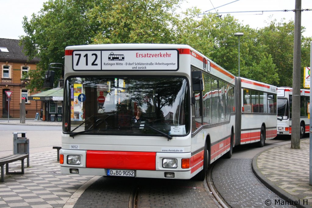 Rheinbahn 9052 (D BO 9052).
Aufgenommen am ZOB Ratingen Mitte, 10.9.2010.