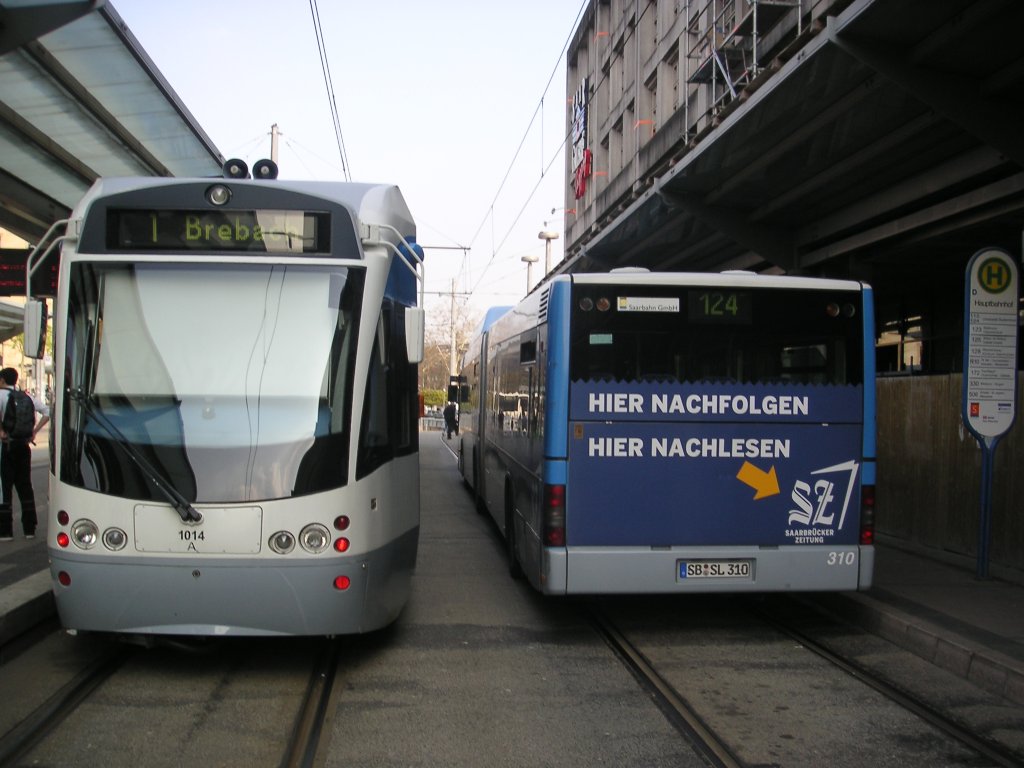 



Saarbahn und Bus an der Haltestelle Saarbrcken Hauptbahnhof. Das Foto habe ich am 19.04.2010 gemacht.













