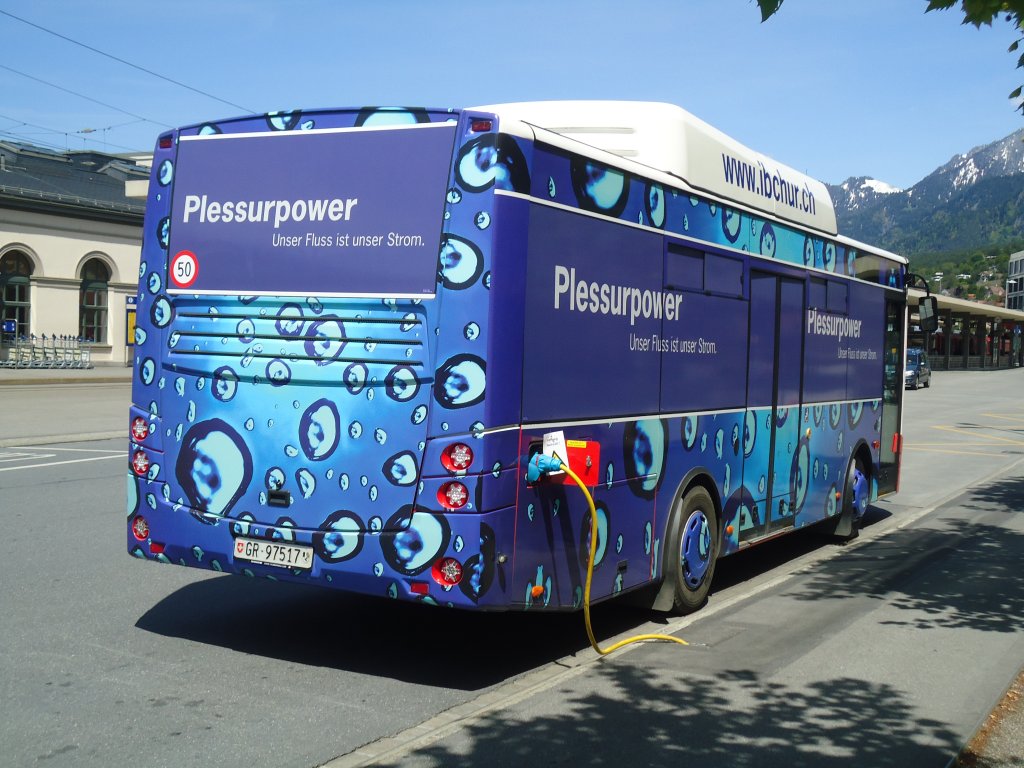 SBC Chur - Nr. 17/GR 97'517 - Otokar/Gépébus am 17. Mai 2012 beim Bahnhof Chur (mit Vollwerbung für  Plessurpower )