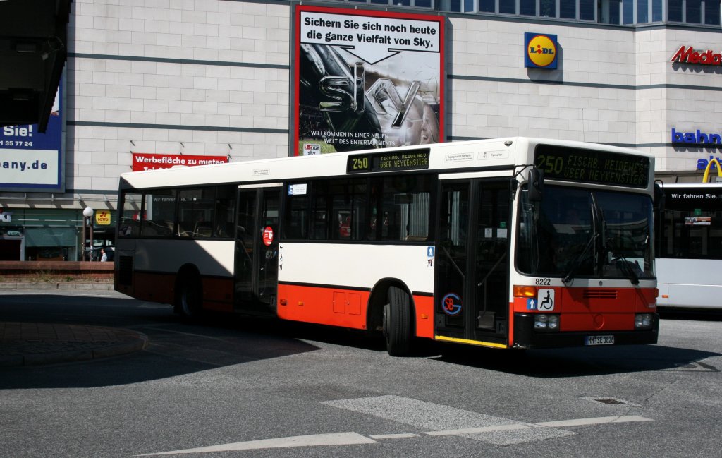 SBG 8222 (HH SE 1826).
Hamburg Altona Bahnhof, 17.6.2010.