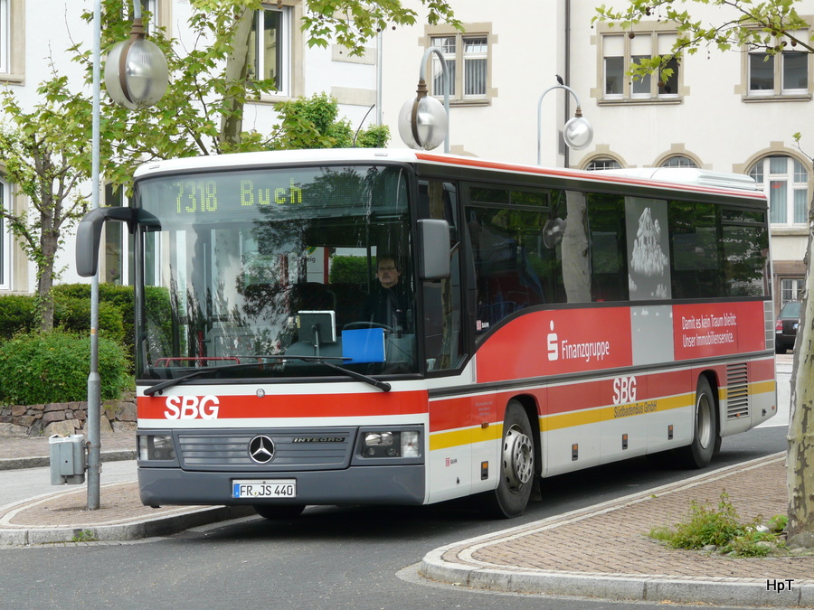 SBG - Mercedes Integro  FR.JS 440 unterwegs auf der Linie 7318 nach Buch bei den Bushaltestellen in Waldshut am 20.05.2010