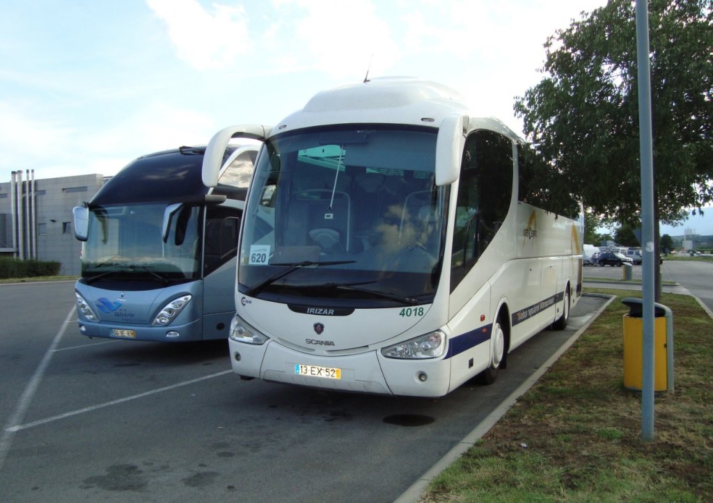 Scania Irizar de la maison InterCentro photographi en aot 2011 sur l'aire de repos de La Ct entre Genve et Lausanne