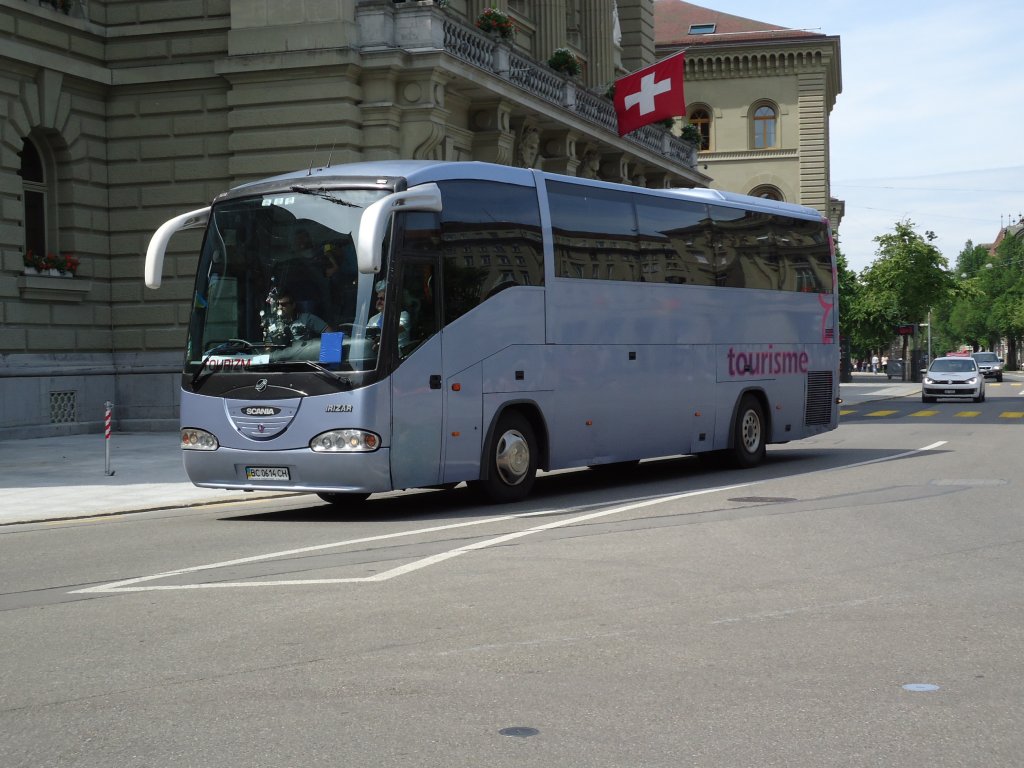 Scania Irizar immatricul au Kazakhstan photographi le 31.05.2012 devant le Palais fdral  Berne  