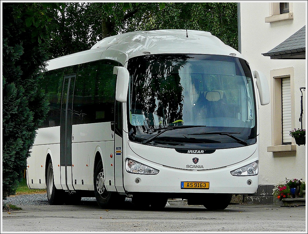 Scania Irizar steht zur abfahrt bereit. Juli 2010
