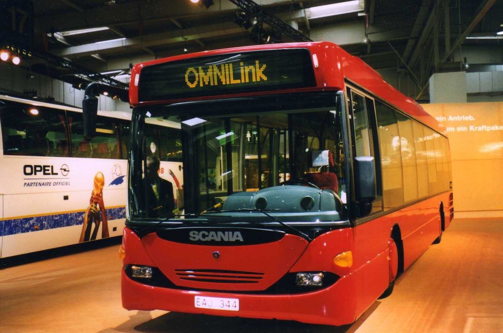 Scania Omnilink CL94 UB. Aufgenommen auf der IAA 1998 in Hannover.