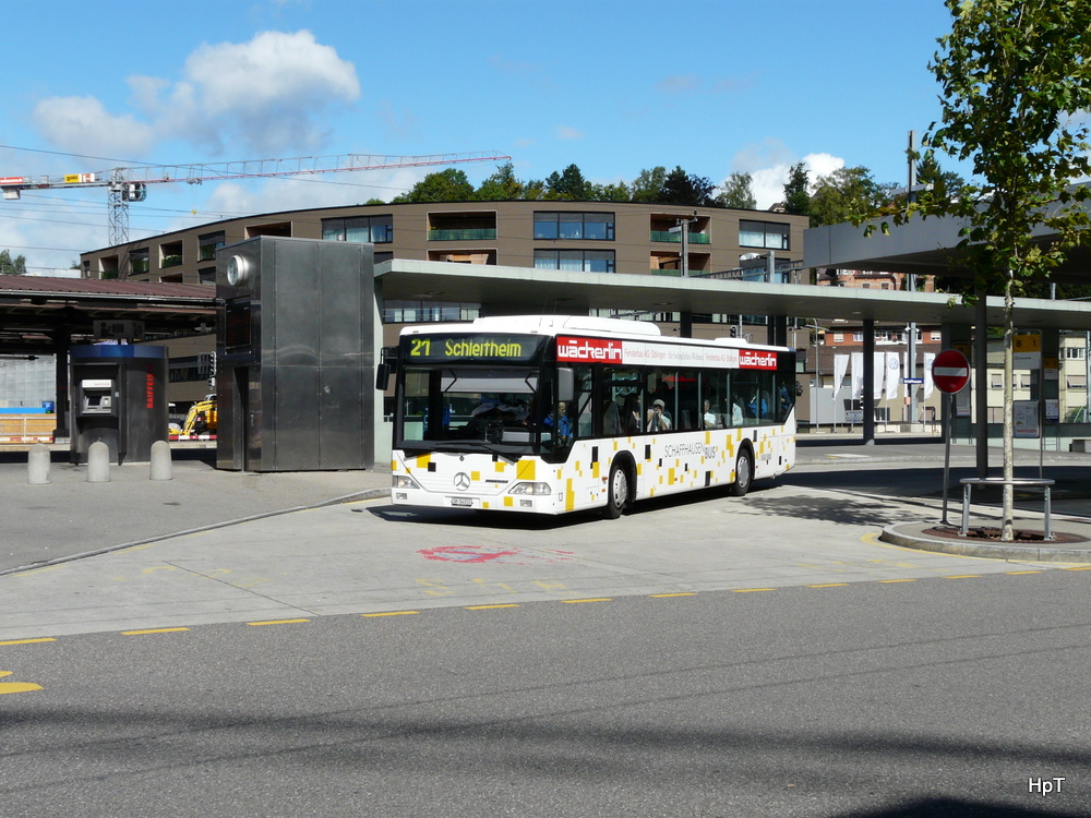 Schaffhausen Bus - Mercedes Citaro  Nr.13  SH  54313 unterwegs auf der Linie 21 bei den Bushaltestellen in Schaffhausen am 26.08.2012