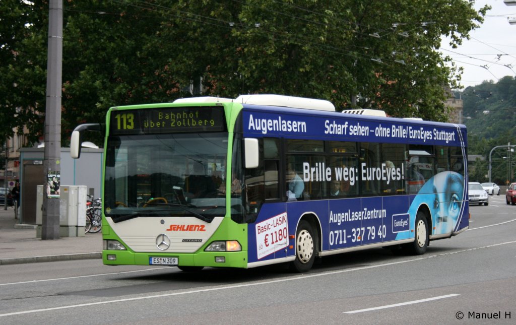 Schlienz (ES N 309).
Der Bus macht Werbung für Euro Eyes.
Aufgenommen am Bahnhof Esslingen, 17.8.2010.