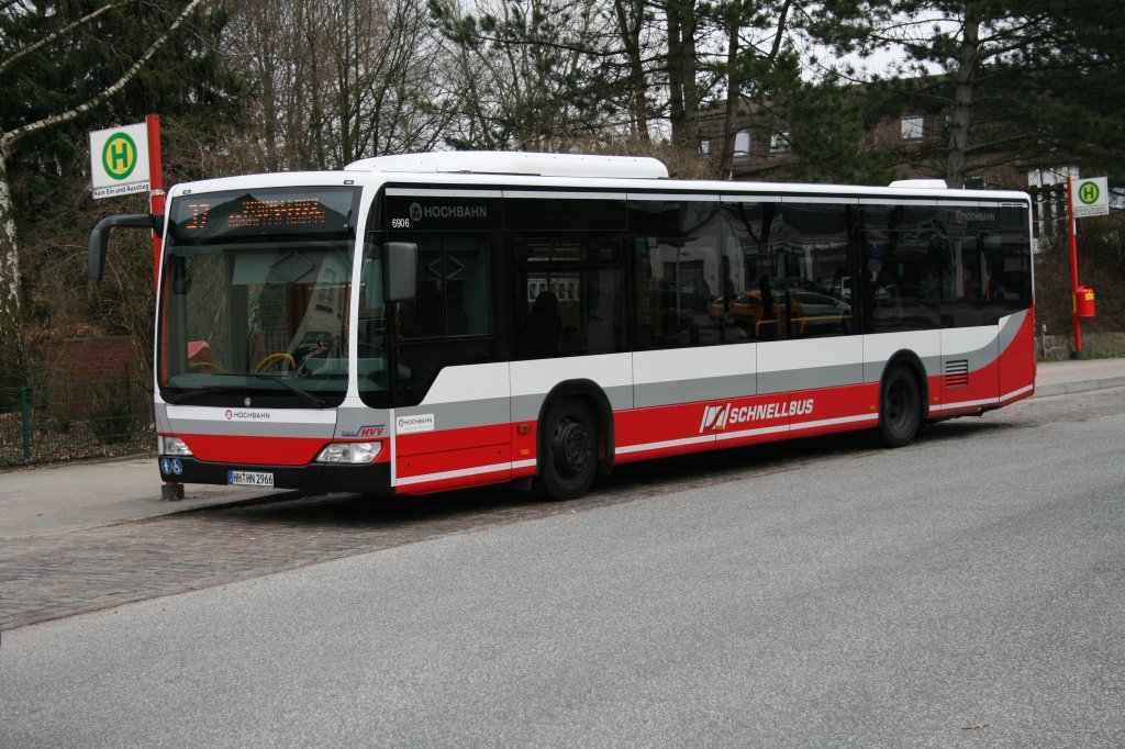 Schnellbus 6906 am 26. Mrz 2010 in Bramfeld Dorfplatz