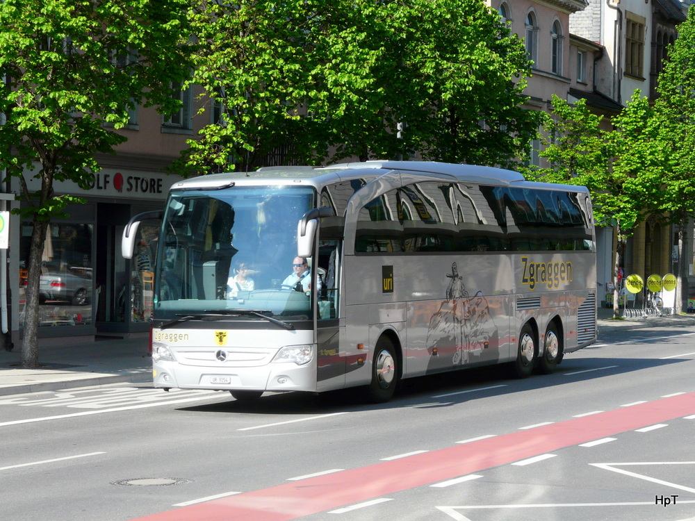 Schweizer Mercedes Reisecar unterwegs in Konstanz am 03.05.2012