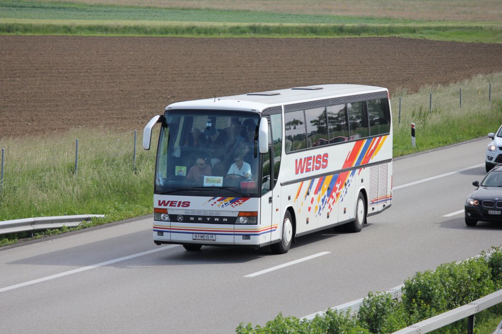 Setra 315 HD de la maison autrichienne WEISS photographié le 27.05.2012 sur l'autoroute Berne - Zurich 