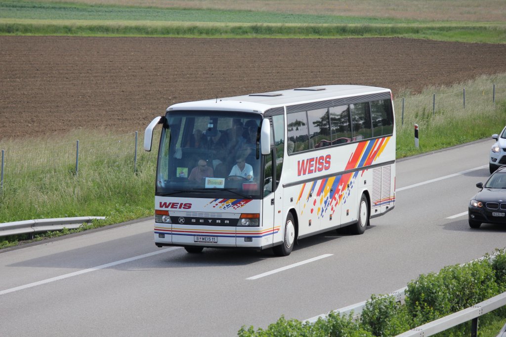 Setra 315 HD de la maison autrichienne WEISS photographi le 27.05.2012 sur l'autoroute Berne - Zurich 