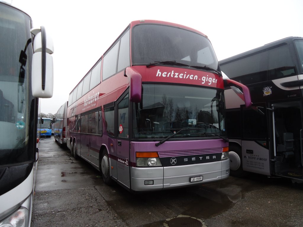 Setra 328 DT de la maison Hertzeisen-Gyger photographi le 26.11.2012  Berne