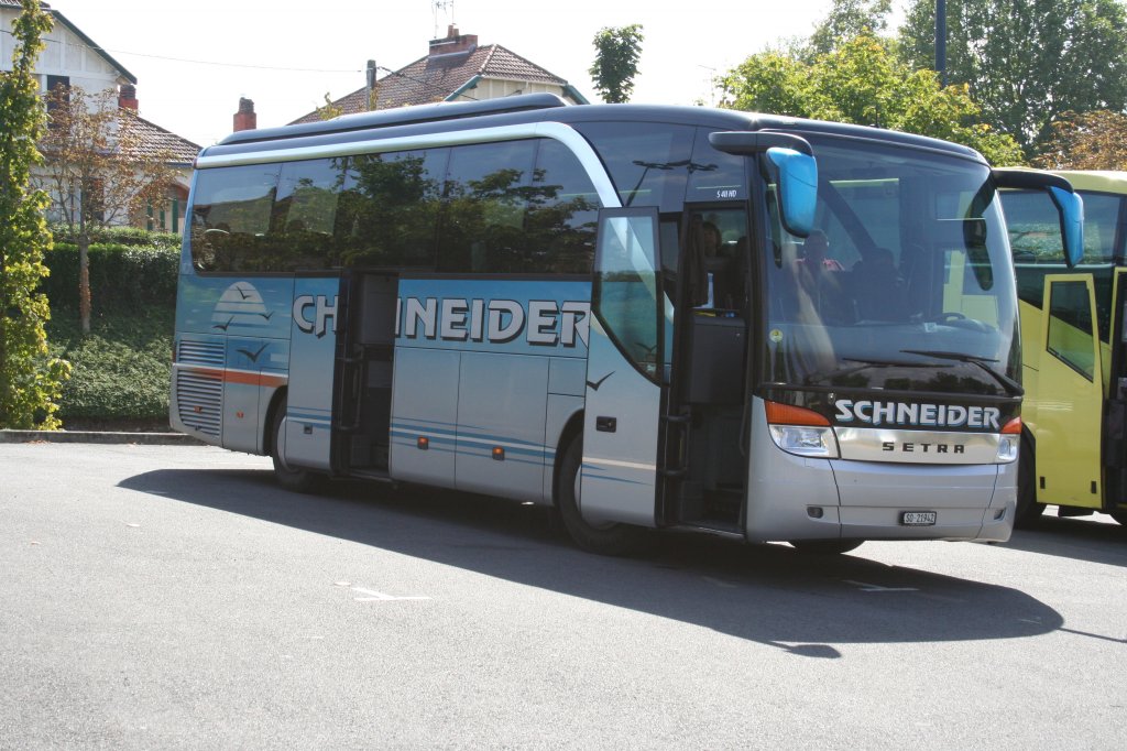Setra 411 HD in Normandie F, Schneider Reisen und Transport AG, Langendorf, SO 21942, Aufgenommen am 10. September 2010