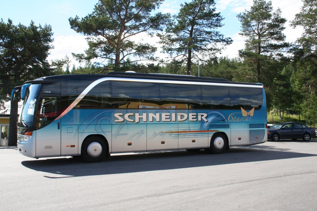 Setra 415 HD  Starcar  irendwo in Schweden, Schneider Reisen und Transport AG, Langendorf, SO 20819, Aufgenommen am 17. Juli 2008