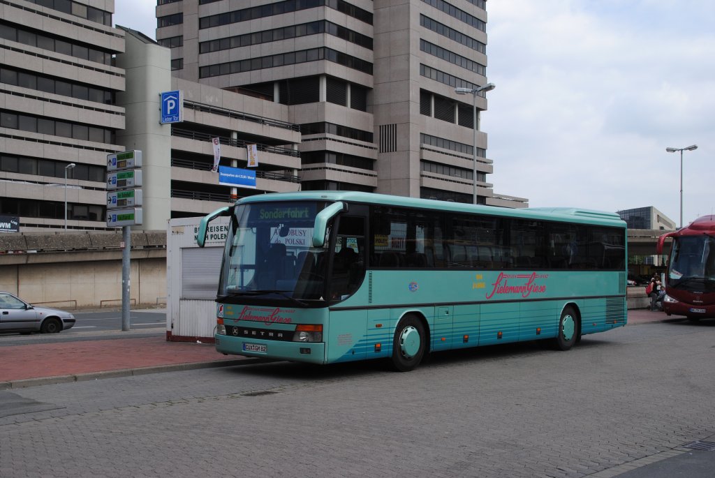 Setra Bus, am 30.06.10 in Hannover/ZOB.