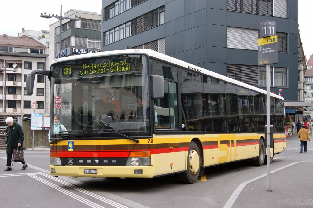 Setra Bus BE 285779 auf der Linie 31 am Bahnhof Thun. Die Aufnahme stammt vom 12.04.2010.