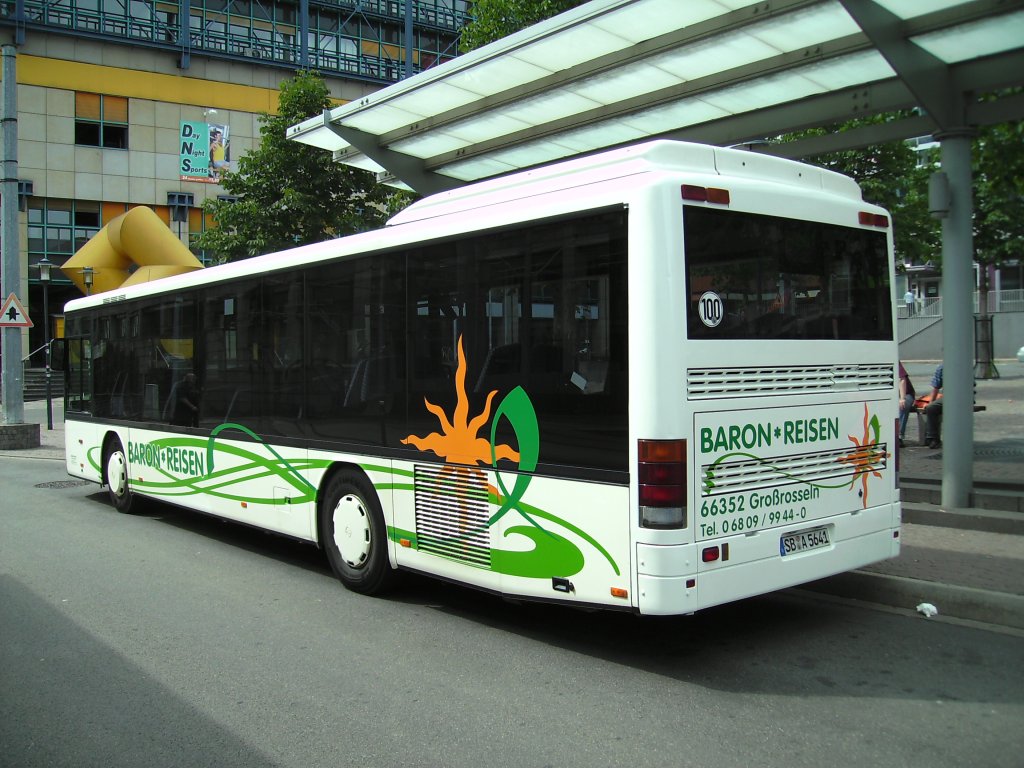 Setra Bus.Die Aufnahme des Foto war am 12.07.2010 in Saarbrcken am Hauptbahnhof.