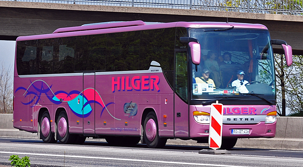 Setra Reisebus,  Hilger , auf der A61 bei Heimerzheim Richtung Sden - 22.04.2010