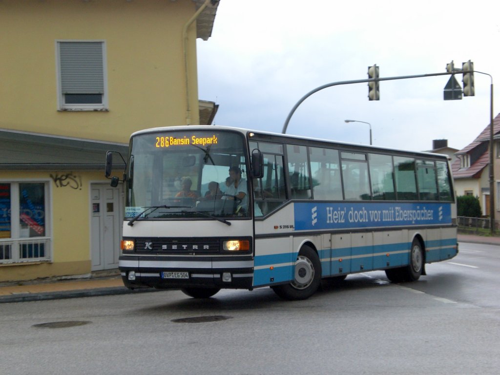 Setra S 200er-Serie auf der Linie 286 nach Bansin Seepark nahe vom Bahnhof Seebad Bansin. 

