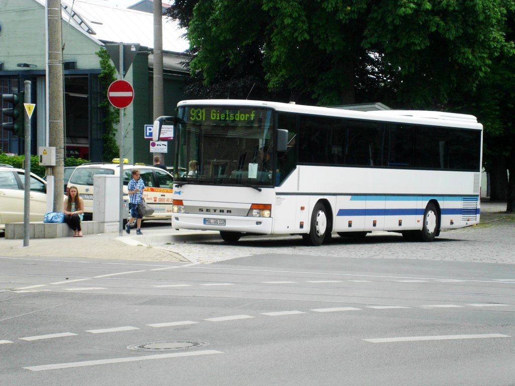 Setra S 300 auf der Linie 931 nach Gielsdorf an der Haltestelle Strausberg Lustgarten.(18.6.2013) 