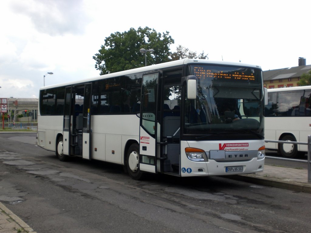 Setra S 400er-Serie auf der Linie 504 am ZOB/Bahnhof.