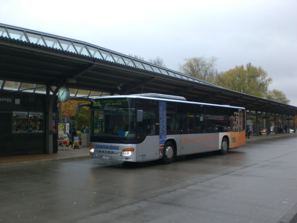 Setra S 400er-Serie NF (Multi Class) auf der Linie 1539 am ZOB.