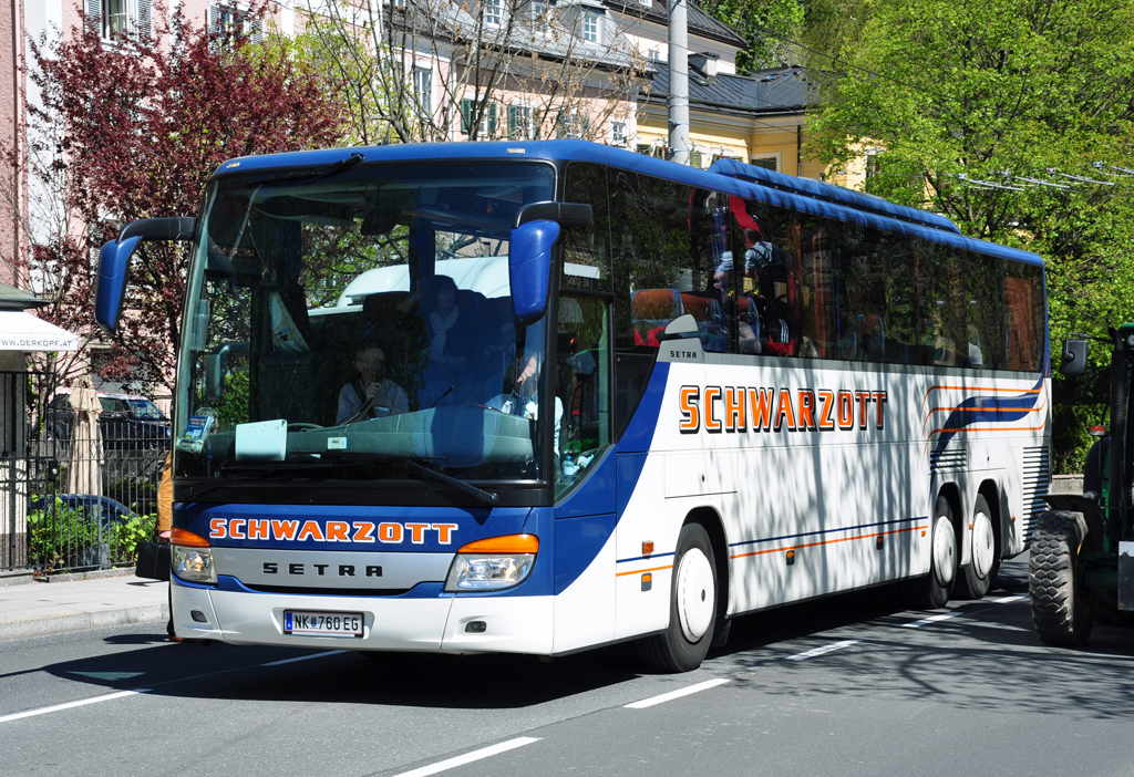 Setra S 416 GF HDi von  Schwarzott  in Salzburg - 25.04.2012
