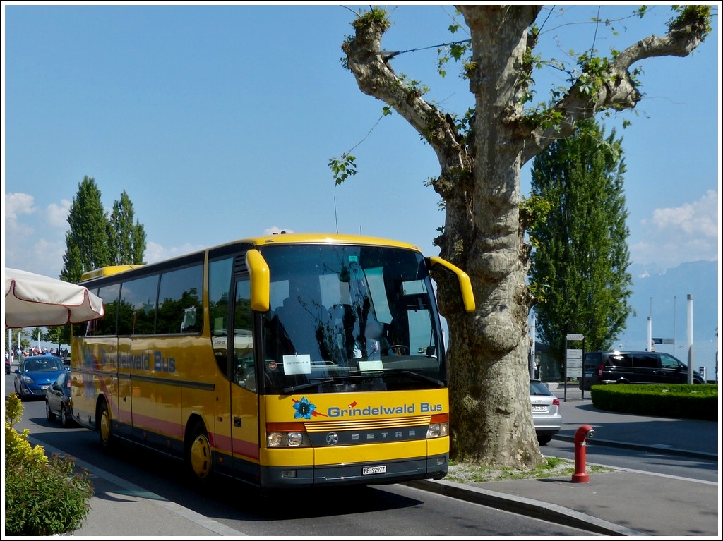 Setra S312 HD gesehen in den Strassen von Lausanne am 26.05.2012.