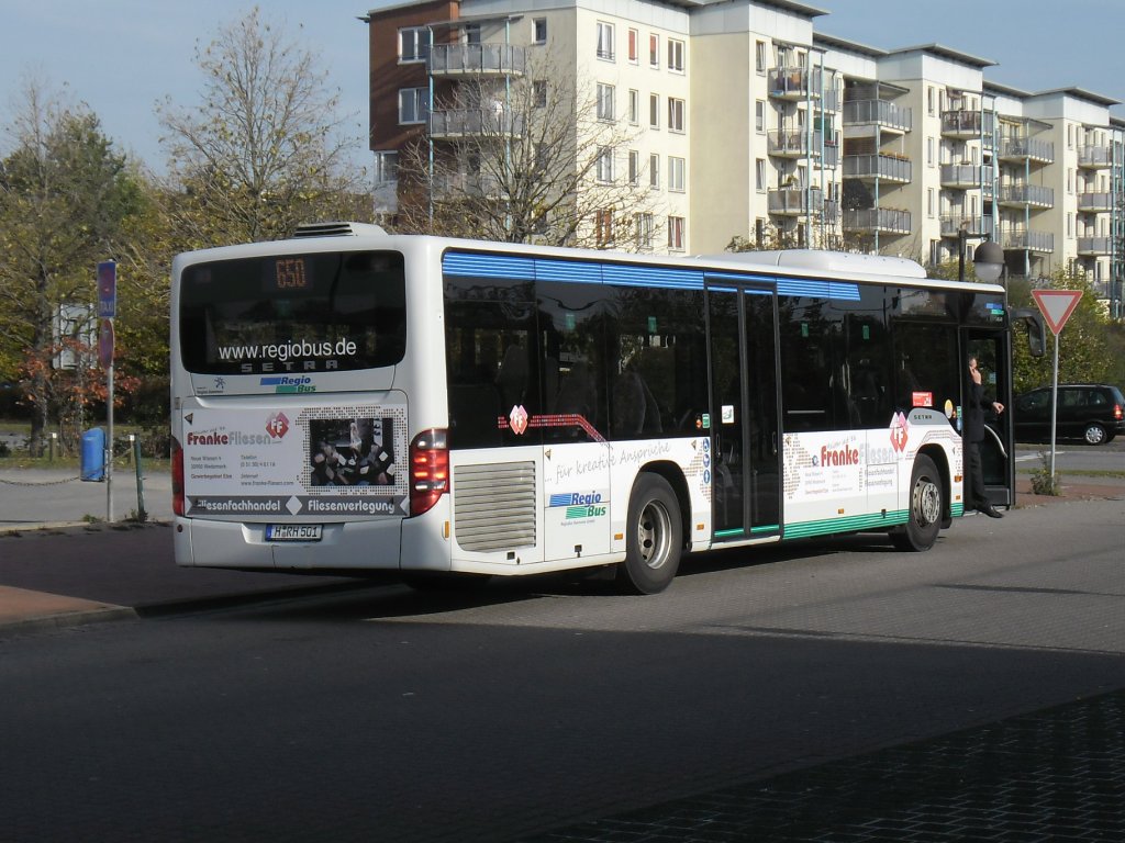 Setra berlandbus in Langenhagen/Mitte am 27.10.2011.