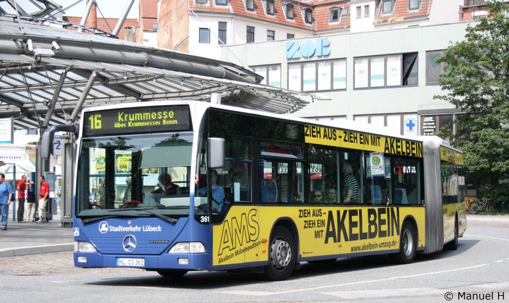 SL 361 (HL CS 361).
Der Bus macht Werbung fr AMS.
Lbeck ZOB, 1.7.2010.