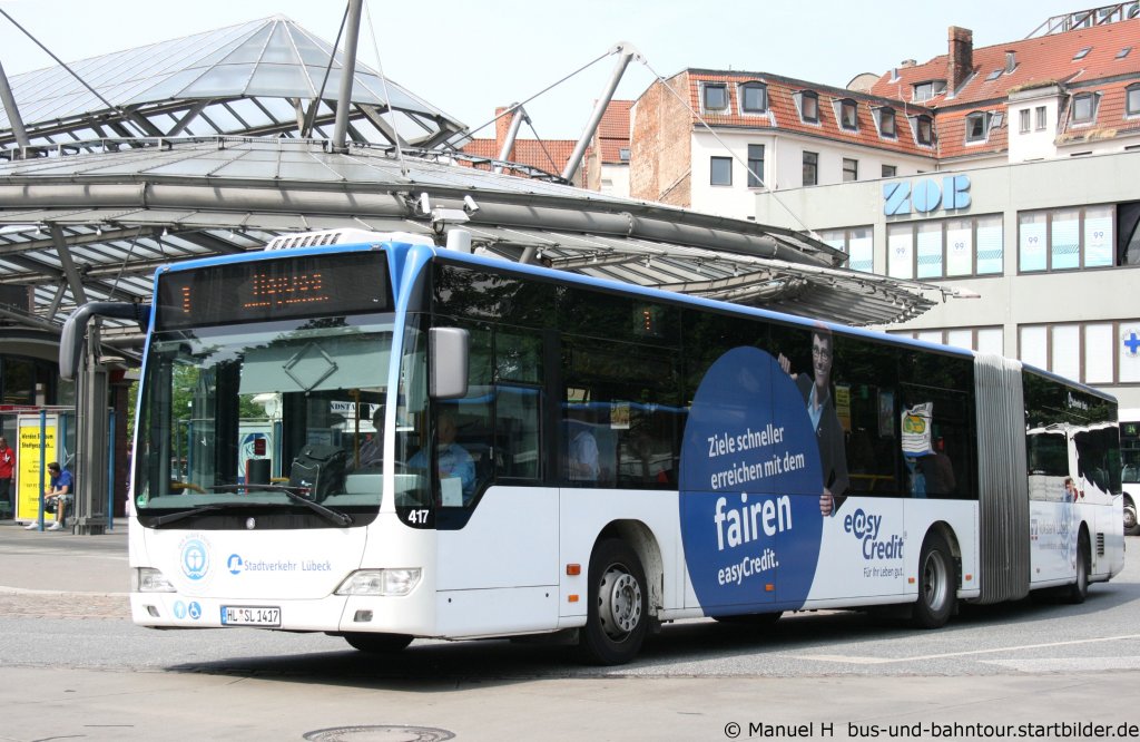 SL 417 (HL SL 1417).
Der Bus wirbt fr Easy Credit.
Lbeck ZOB, 1.7.2010.