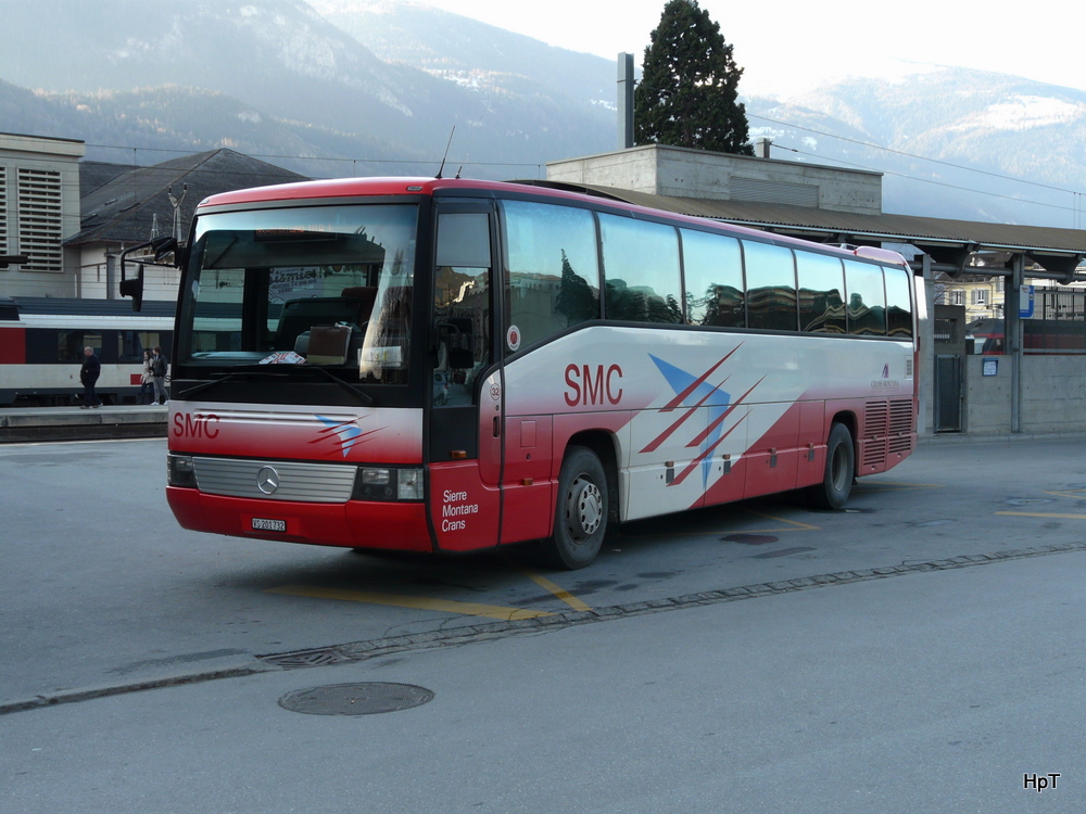 SMC - Mercedes O 404  VS 201732 in Sierre am 18.03.2011

