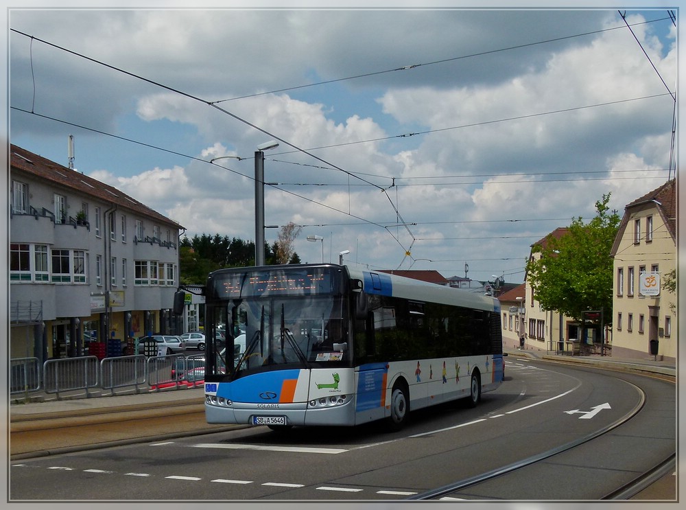 Solaris Linienbus in den Strassen von Riegelsberg unterwegs am 28.05.2011.