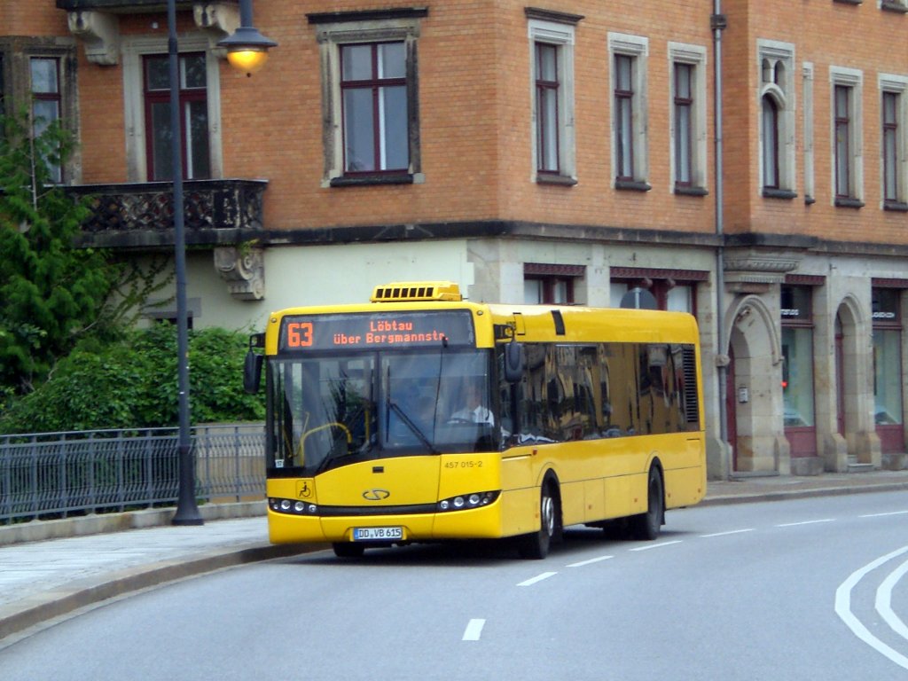 Solaris Urbino auf der Linie 63 nach Lbtau nahe der Haltestelle Krnerplatz.