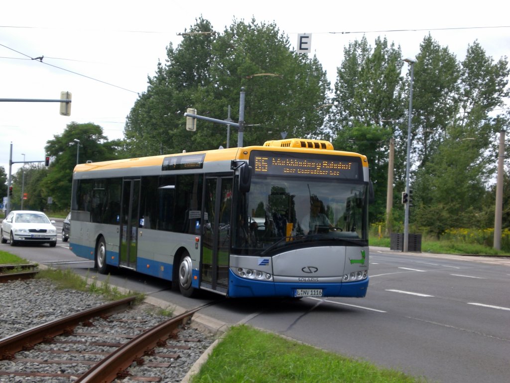 Solaris Urbino auf der Linie 65 nach S-Bahnhof Markkleenburg an der Haltestelle Schnauer Ring.