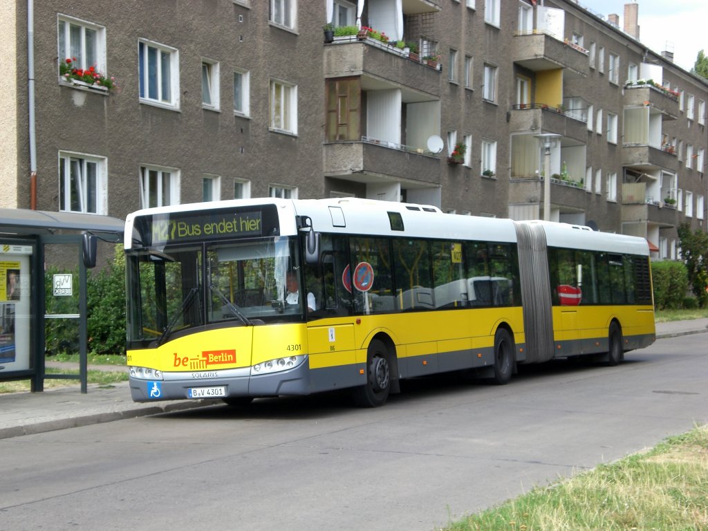 Solaris Urbino auf der Linie M27 an der Haltestelle Pankow Hadlichstrae.