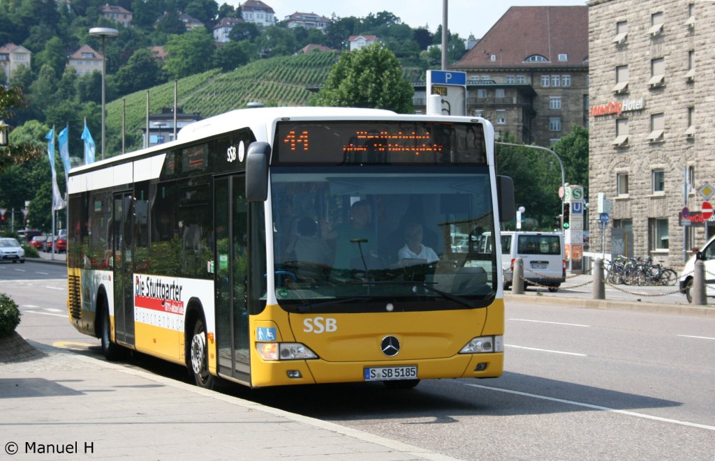 SSB (S SB 5185) macht Werbung fr das Branchenbuch Die Stuttgarter.
Stuttgart HBF, 28.6.2010.