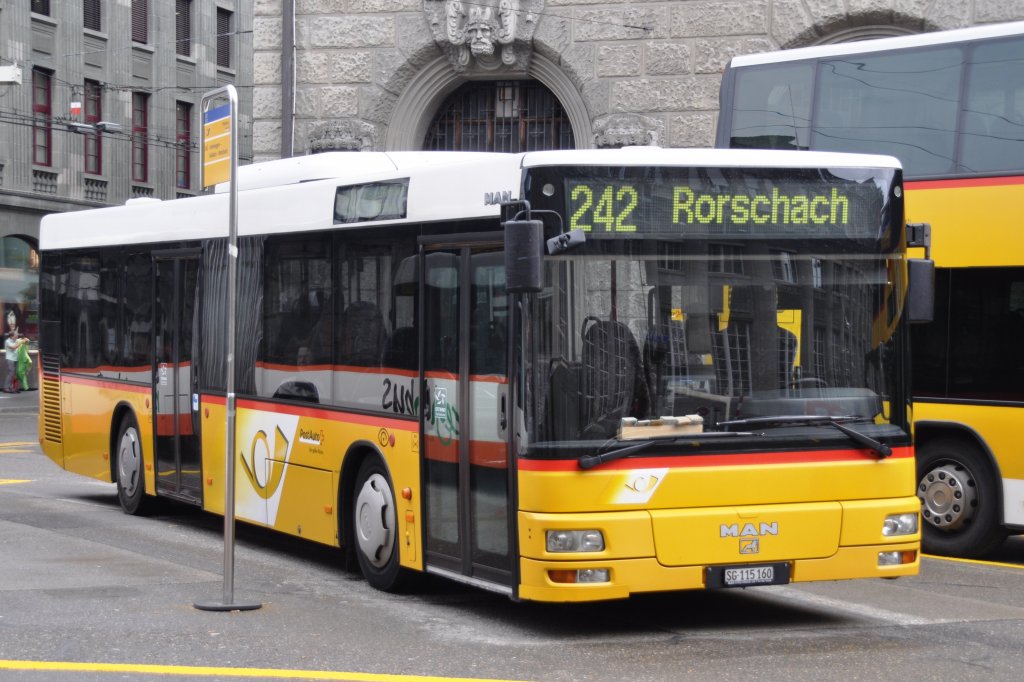 ST. GALLEN (Kanton St. Gallen), 04.10.2012, Bus 242 nach Rorschach am Hauptbahnhof