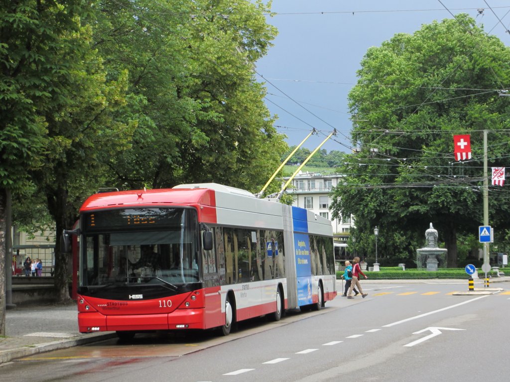 Stadtbus Winterthur Nr. 110 am 13.6.2012 bei der Haltestelle Stadthaus.