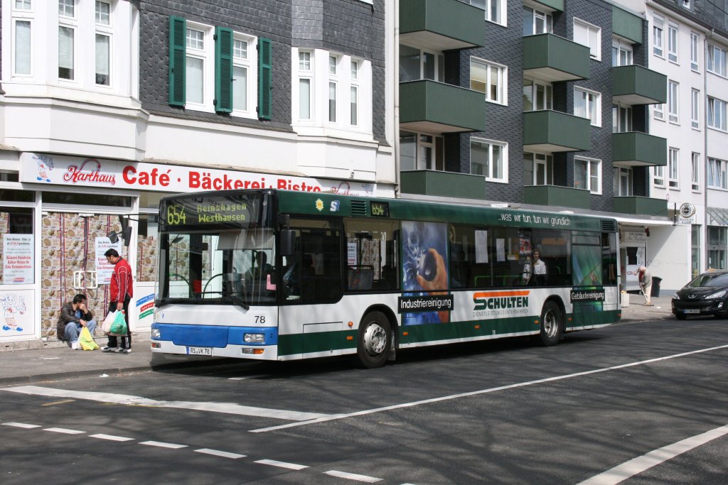 Stadtwerke Remscheidt 78 (RE VK 78) macht Werbung fr Schulten.
Aufgenommen in Remscheidt Lennep Klnerstr.
1.5.2010
