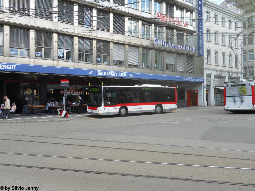 St.Gallerbus Nr. 269 (MAN A35 Lion's Midi) am 4.5.2012 beim Bhf. St.Gallen