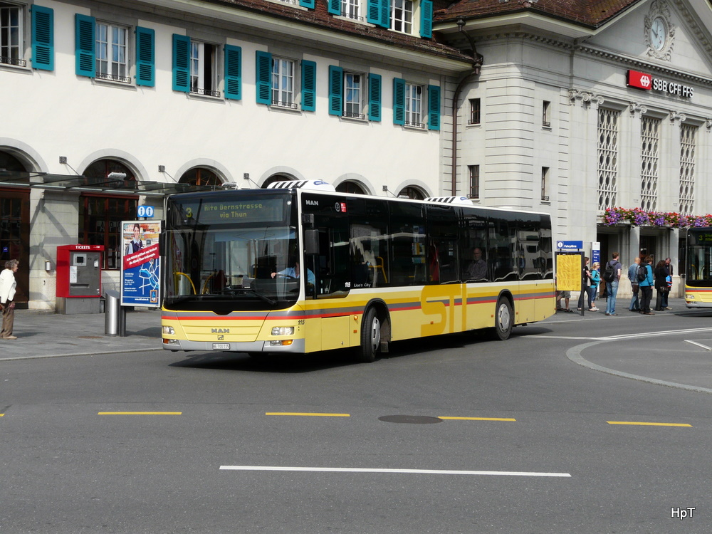 STI - MAN Lion`s City  Nr.115  BE 700115 unterwegs auf der Linie 3 bei den Bushaltestellen vor dem Bahnhof Thun am 01.07.2011