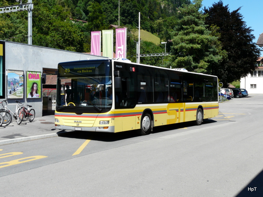STI - MAN  Nr.116  BE  700116 unterwegs auf der Linie 45 bei der Haltestelle vor dem Bahnhof Oberdiessbach am 18.08.2012