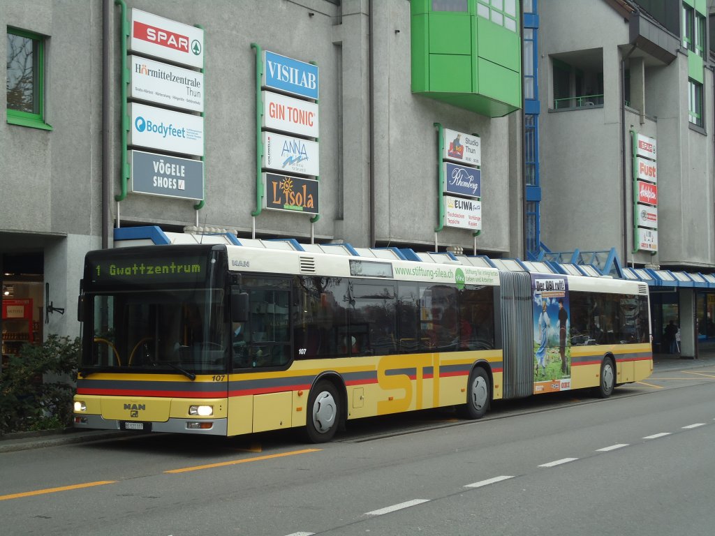 STI Thun - Nr. 107/BE 521'107 - MAN am 11. November 2011 in Thun, Postbrcke