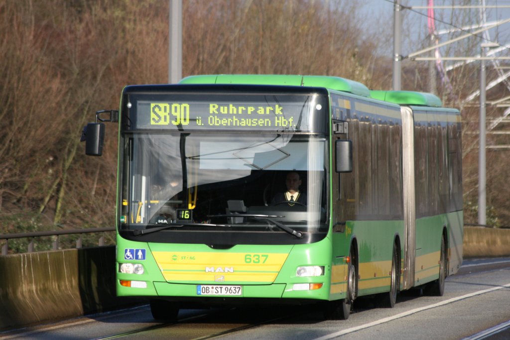 STO 637 (OB ST 9637) mit dem SB90.
Aufgenommen am Centro Oberhausen.