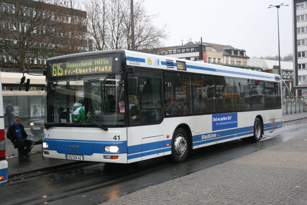 SW Remscheid 41 (RS VK 41) am HBF Wuppertal,27.12.2009.