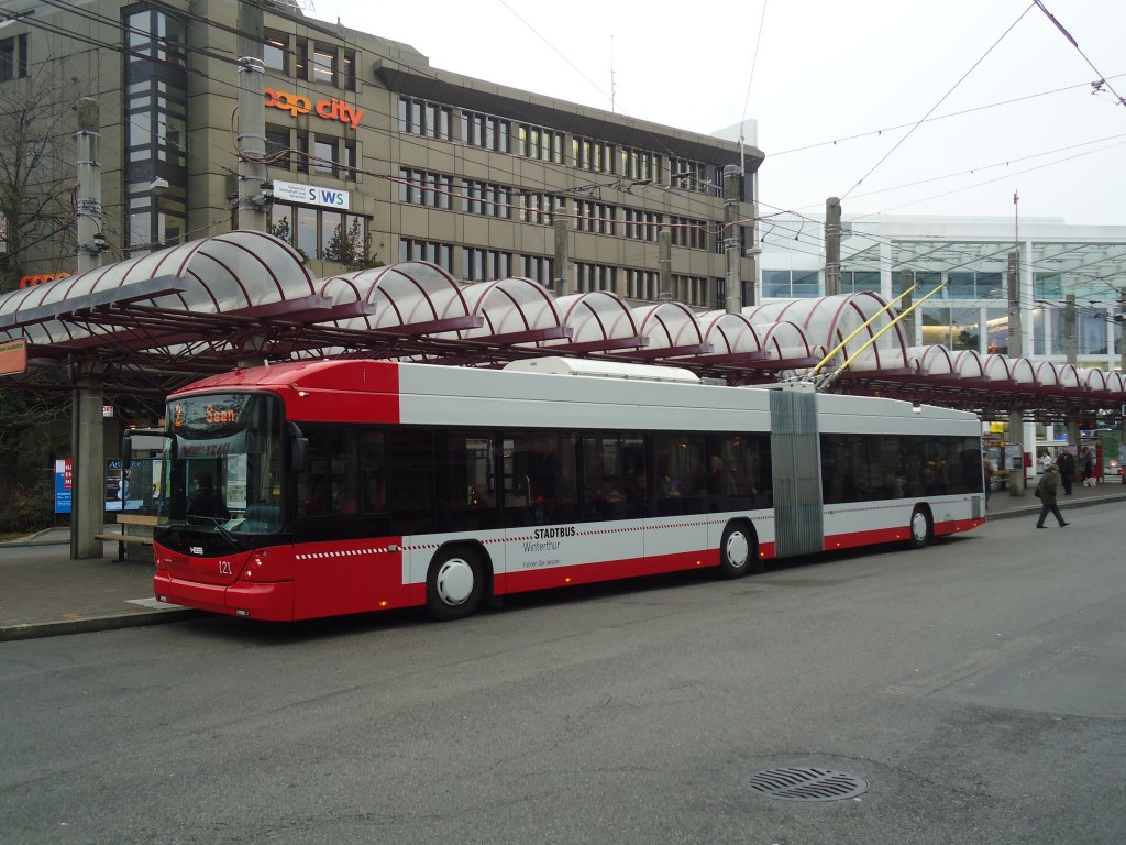 SW Winterthur - Nr. 121 - Hess/Hess Gelenktrolleybus am 24. November 2011 in Winterthur, Hauptbahnhof